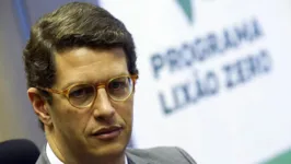 Imagem ilustrativa da notícia Não
satisfeito em destruir o ambiente, resolveu destruir o governo, diz Maia sobre
Salles