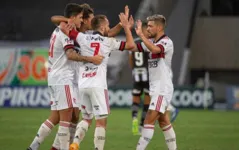 Apesar da eliminação na Libertadores e não ter empolgado, time segue com bom repertório de balançada de rede