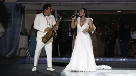 A cantora durante o casamento em Belém
