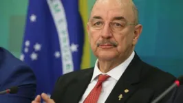 Imagem ilustrativa da notícia Osmar Terra, que previu o fim da pandemia em junho, está com covid-19