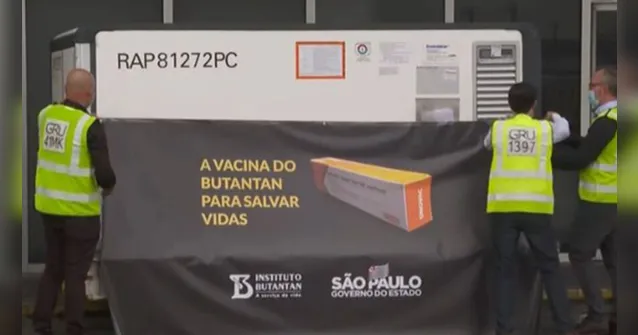 Imagem ilustrativa da notícia Primeiras doses da vacina CoronaVac chegam ao Brasil