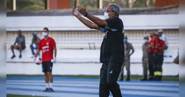 Imagem ilustrativa da notícia Hélio dos Anjos assume time que tirou acesso do Paysandu