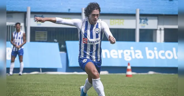Imagem ilustrativa da notícia Artilheiro bicolor liga sinal de alerta. 'Não quero deixar o time na mão'