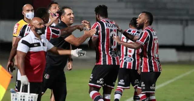 Imagem ilustrativa da notícia Com desfalques, Santa Cruz diz não mudar postura contra o Remo