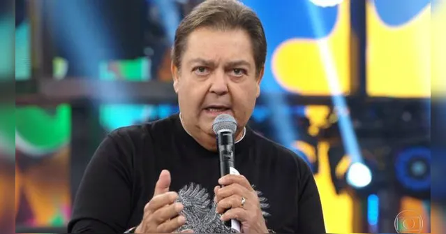 Imagem ilustrativa da notícia Faustão é internado às pressas com dores e inchaço