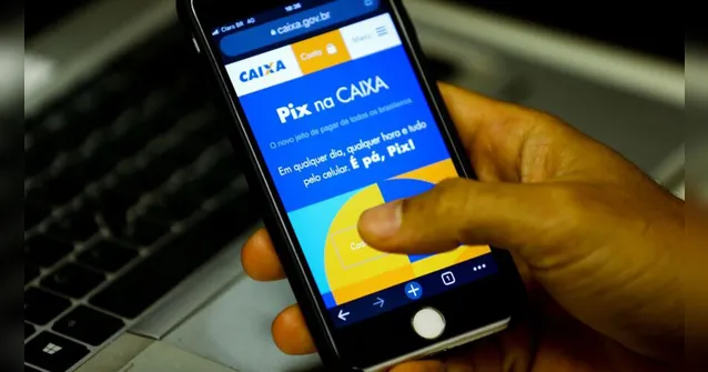 Imagem ilustrativa da notícia Primeiro dia de teste: valor médio de transações no Pix foi de R$ 90
