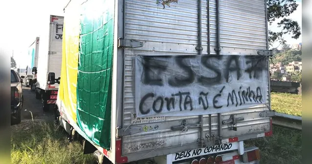 Imagem ilustrativa da notícia "Bolsonaro nos traiu", reclama caminhoneiro que apoiou presidente