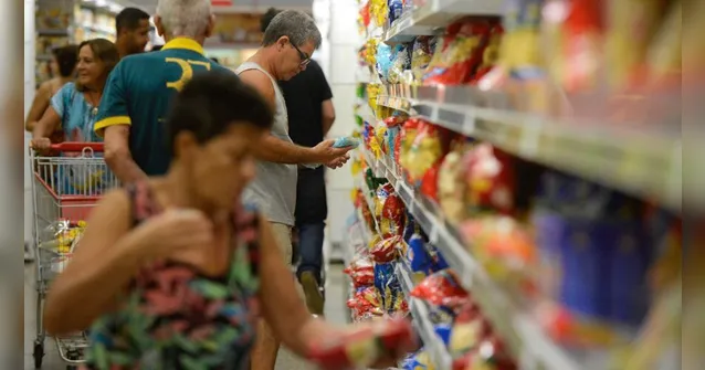 Imagem ilustrativa da notícia Famílias mais pobres gastam 26% da renda com comida, diz estudo