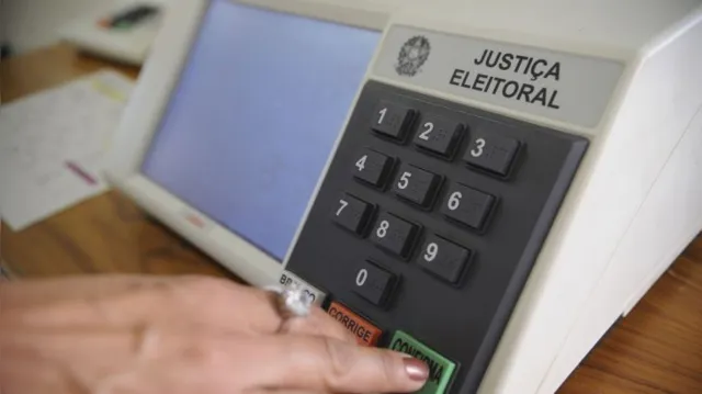 Imagem ilustrativa da notícia TSE quer trocar urna eletrônica por voto no celular