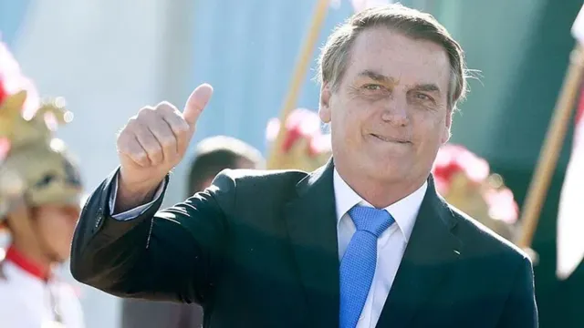 Imagem ilustrativa da notícia 'Mais uma que Jair Bolsonaro ganha', diz presidente sobre suspensão de testes da Coronavac