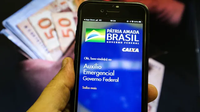 Imagem ilustrativa da notícia Bolsonaro
sanciona projeto de lei que cria poupança social digital