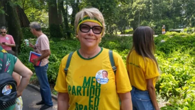 Imagem ilustrativa da notícia Ex-mulher de Bolsonaro ganha R$ 200 mil para campanha