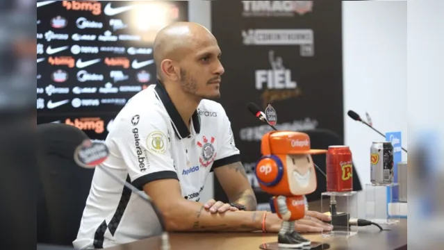 Imagem ilustrativa da notícia Vídeo: campeão mundial promete empenho na volta ao Corinthians