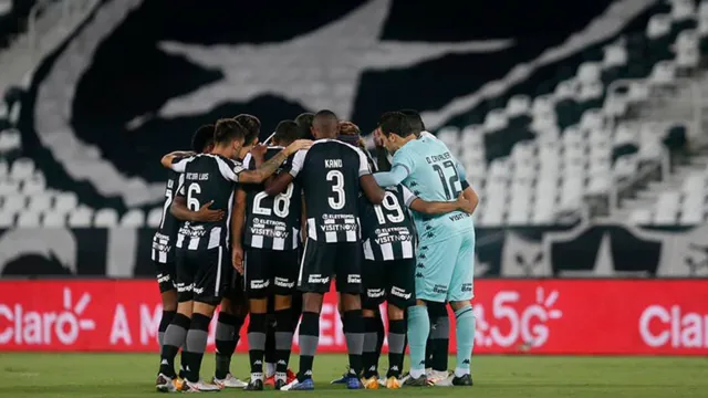 Imagem ilustrativa da notícia Botafogo
terá preparador de goleiros como interino contra o Ceará