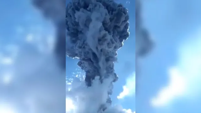 Imagem ilustrativa da notícia Erupção de vulcão na Indonésia obriga retirada de 4.400 habitantes
