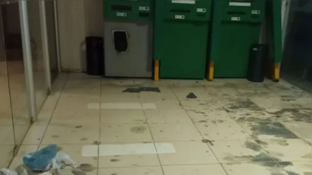 Imagem ilustrativa da notícia Assaltantes 'estouram' caixa eletrônico de agência bancária paraense durante a madrugada