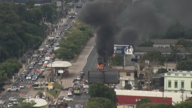 Imagem ilustrativa da notícia População
de Belém convive com o medo de incêndio nos ônibus