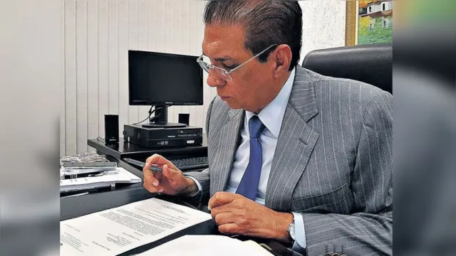 Imagem ilustrativa da notícia Jader comemora recondução de Tourinho após fazer apelo ao presidente Bolsonaro