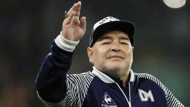 Imagem ilustrativa da notícia Diego Maradona morre aos 60 anos na Argentina
