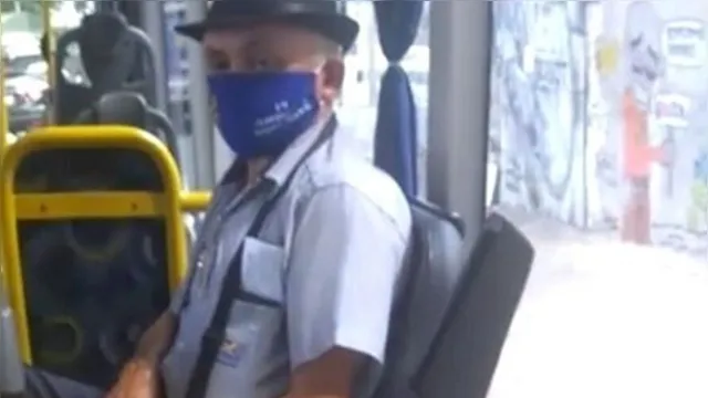 Imagem ilustrativa da notícia Tarado: cobrador de ônibus mostra o pênis à passageira; veja o vídeo!