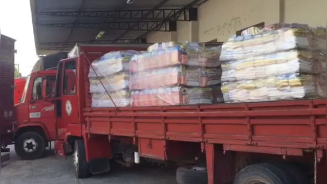 Imagem ilustrativa da notícia Governo
do Pará envia ao Amapá mais de 3 mil cestas de alimentos e 13 mil litros de
água