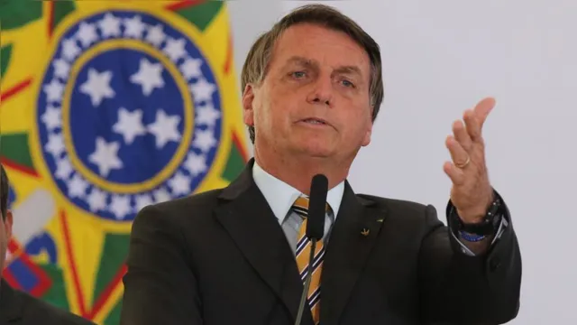 Imagem ilustrativa da notícia Sem provas, Bolsonaro levanta dúvidas sobre apuração das eleições