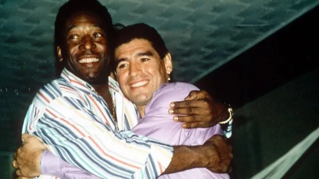 Imagem ilustrativa da notícia "Um dia vamos bater bola no céu", diz Pelé sobre morte de Maradona