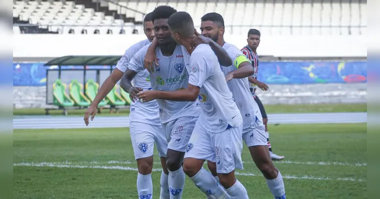 Imagem ilustrativa da notícia Jogadores do Paysandu são alvos de racismo na saída da Curuzu