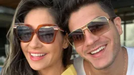  Arthur Aguiar e a ex- mulher Mayra Cardi