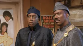 Eddie Murphy e Arsenio Hall voltam aos papéis originais.