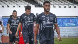 Imagem ilustrativa da notícia 'Será um jogo aberto', diz volante do Paysandu sobre desafio no sul