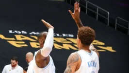 Imagem ilustrativa da notícia Lakers vence Mavericks em noite inspirada de toda equipe