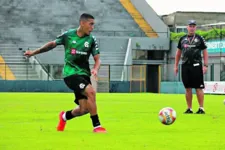 O jogador tem contrato até fevereiro de 2021