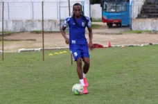 Fidélis em treinamento ainda pela equipe do Bragantino