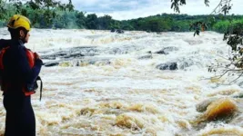 Homem foi encontrado sem vida  após cair na cachoeira Troia e ser levado pela correnteza