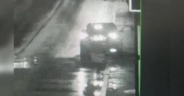 Imagem ilustrativa da notícia Soldado do Exército é flagrado entregando a bandido fuzil roubado; veja o vídeo!