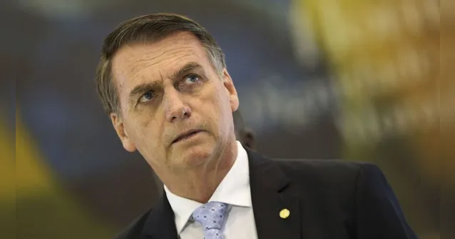 Imagem ilustrativa da notícia Jair Bolsonaro veta lei sobre disponibilizar banda larga em escolas até 2024