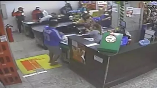 Imagem ilustrativa da notícia Funcionário morre após ser baleado durante roubo em supermercado, veja o vídeo!