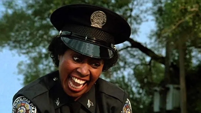 Imagem ilustrativa da notícia Morre aos 73 anos Marion Ramsey, atriz de 'Loucademia de Polícia'