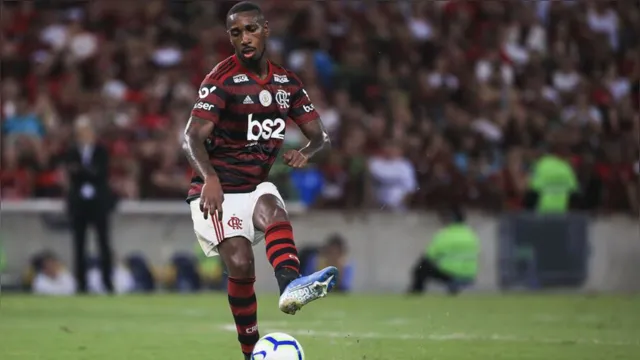 Imagem ilustrativa da notícia Jogador do Flamengo sofre racismo em campo. Veja o vídeo!