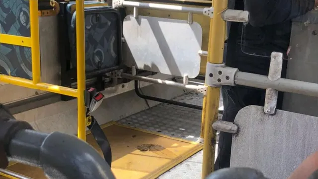 Imagem ilustrativa da notícia Belém: homem defeca em ônibus lotado, desce e segue seu caminho