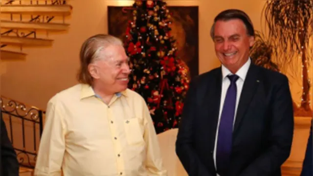 Imagem ilustrativa da notícia Sem máscara, Bolsonaro encontra Silvio Santos, de 90 anos, e
é alvo de críticas