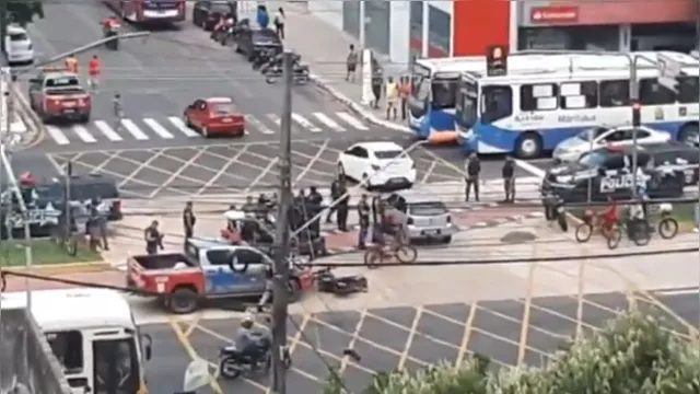 Imagem ilustrativa da notícia Agente da Rotam é atropelado por viatura da PM no centro de Belém. Veja o vídeo