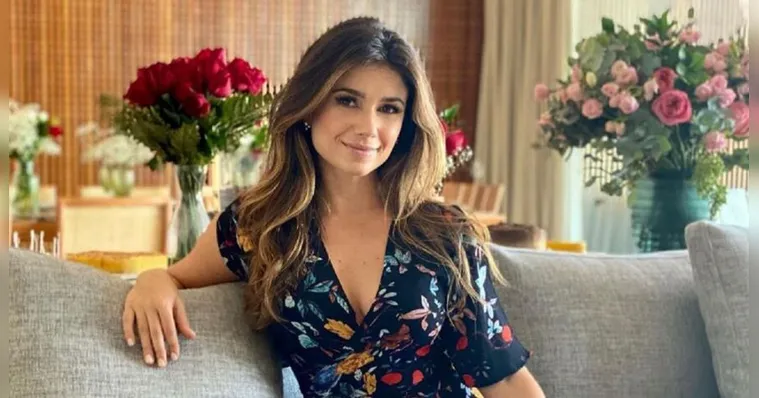Imagem ilustrativa da notícia Paula Fernandes posta foto só de calcinha e dispara: "tem que fazer" 
