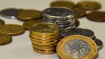 Item tornou-se raro, possivelmente pelo hábito do belenense de guardar as moedinhas e só usá-las no final do ano. 