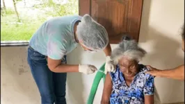 Imagem ilustrativa da notícia Aos 120 anos, paraense é vacinada contra a Covid-19