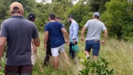 Acusado estava escondido dentro de um milharal