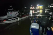 Agentes da "Netuno II" em plena ação em rios e furos do Baixo Tocantins
