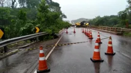 Imagem ilustrativa da notícia Ponte que rompeu após fortes chuvas em Ipixuna corre novo risco de desabamento
