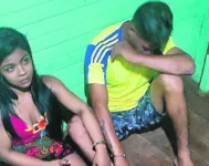 Jonas Sousa da Silva, 21 anos, Elaine Mayara dos Santos Nascimento, 24, e as drogas e demais objetos apreendidos pelos PMs